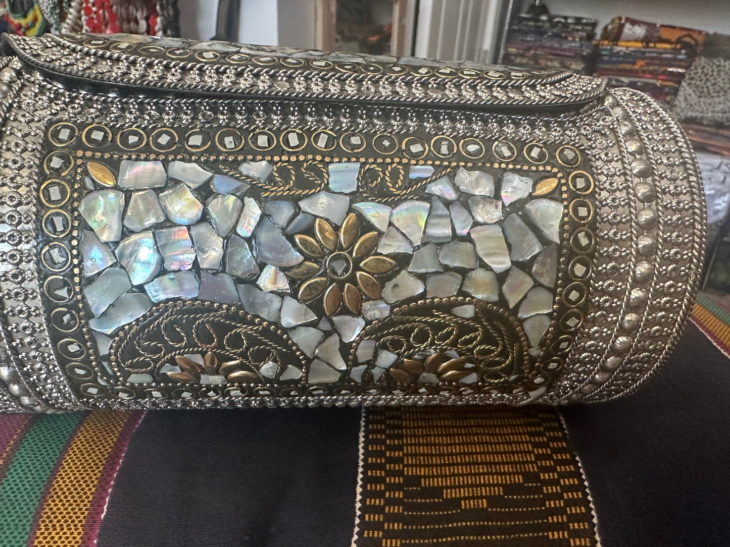 Eko Mosaic cylindrical bag collection