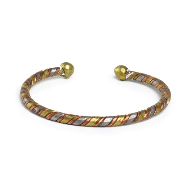 Adu bracelet