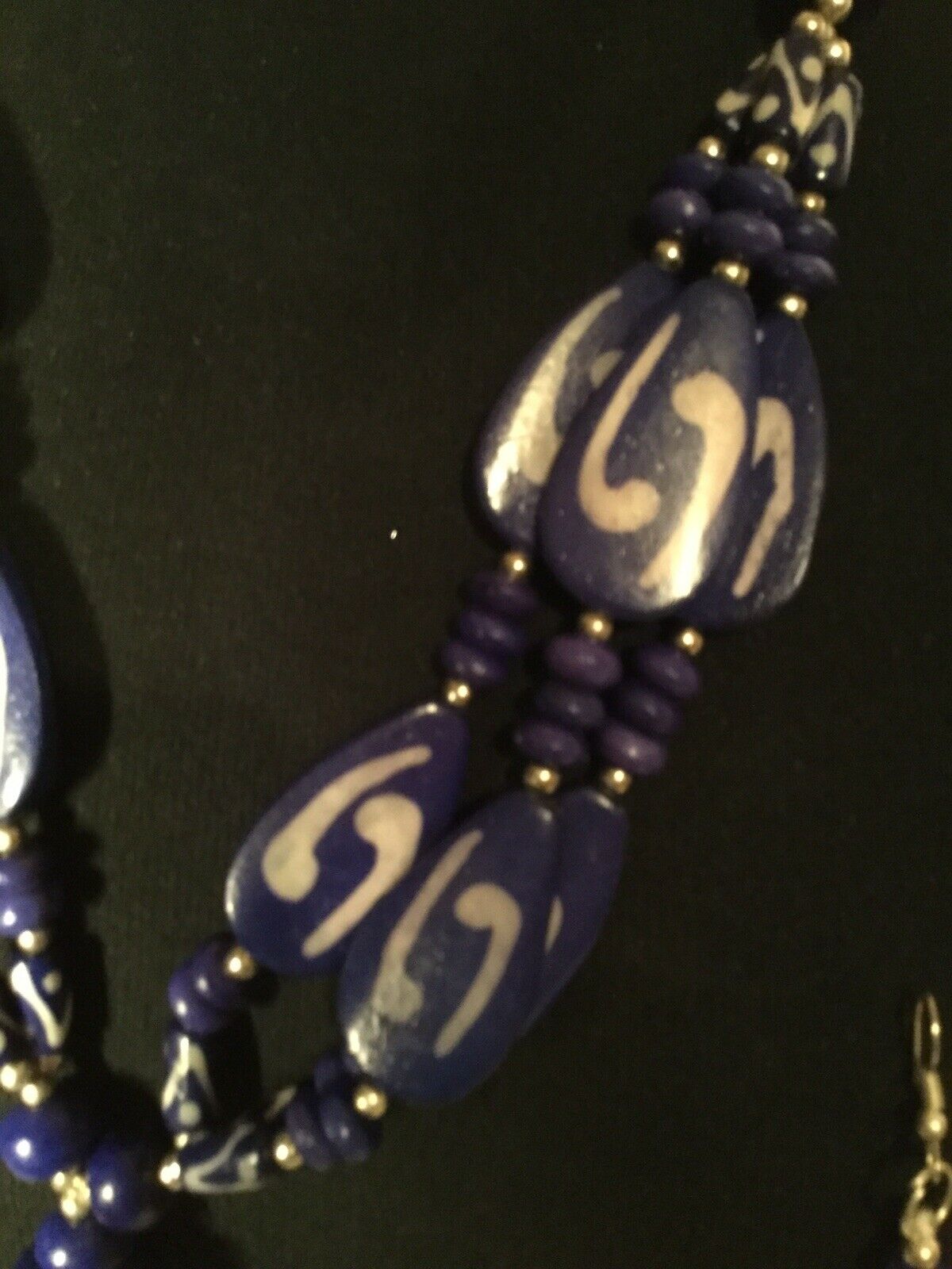 MULTI STRAND RESIN NECKLACE-Select Red Or Blue