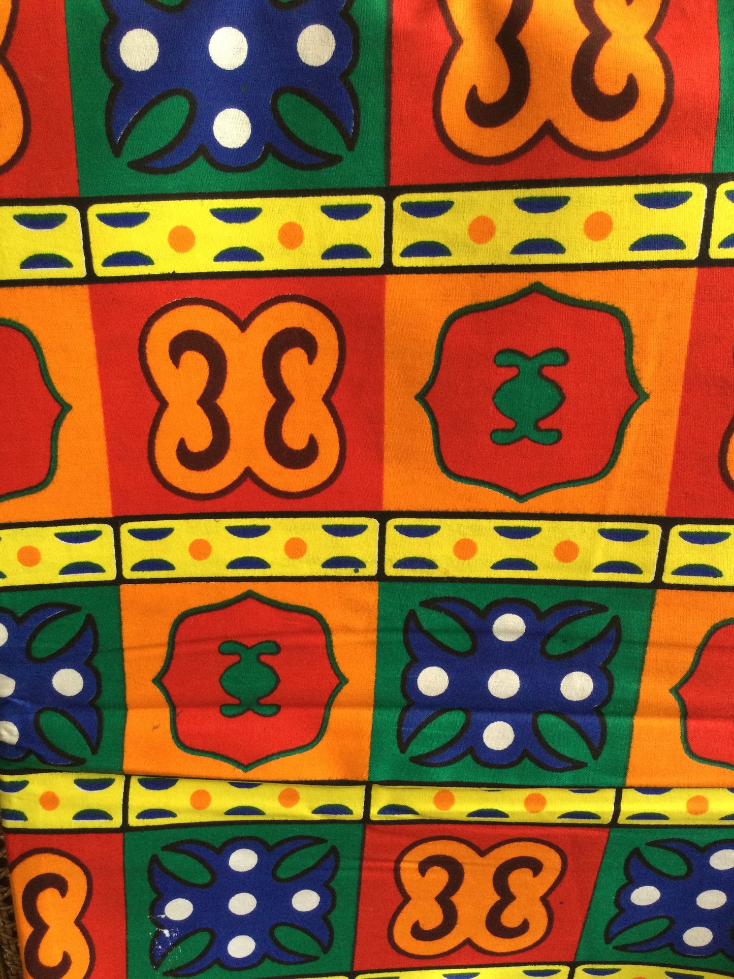 Adinkra motif kente print(Ahenfie))