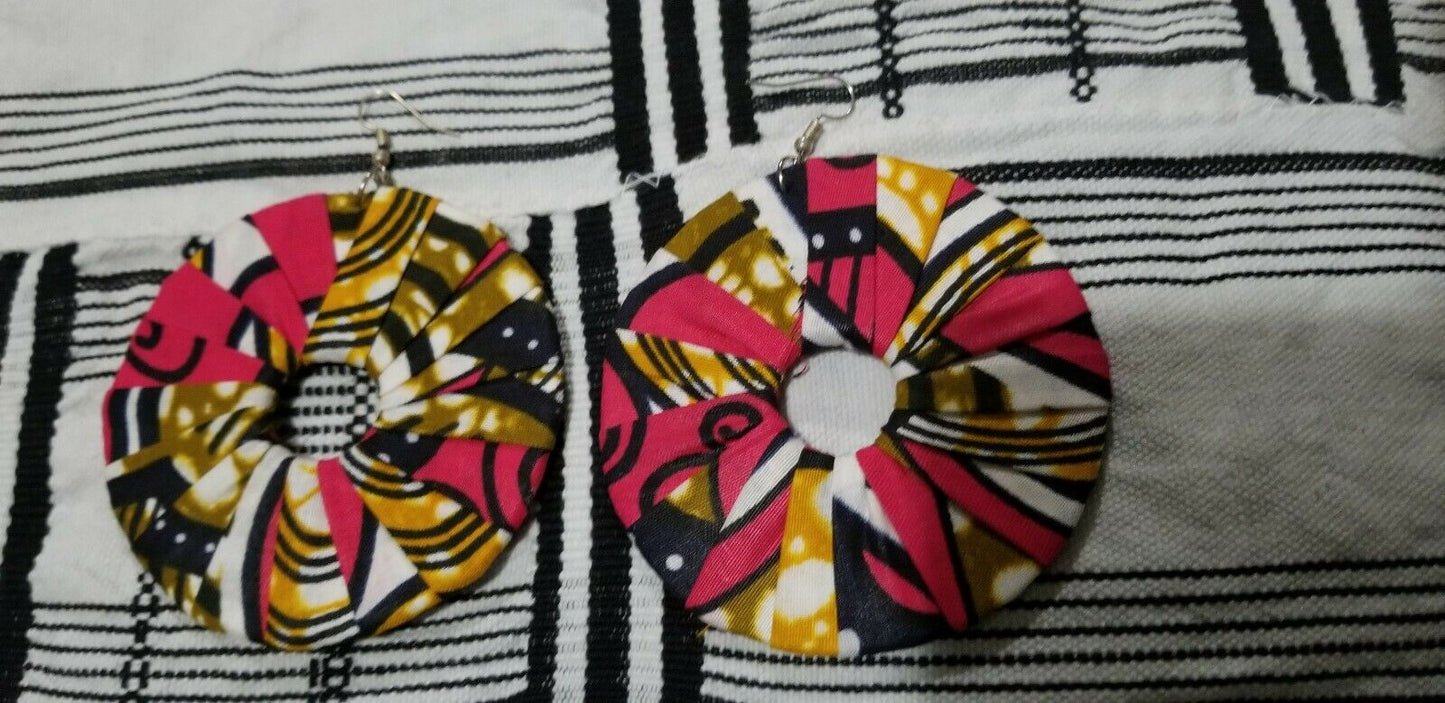 HotPinkAfrican Print Round Earrings $5