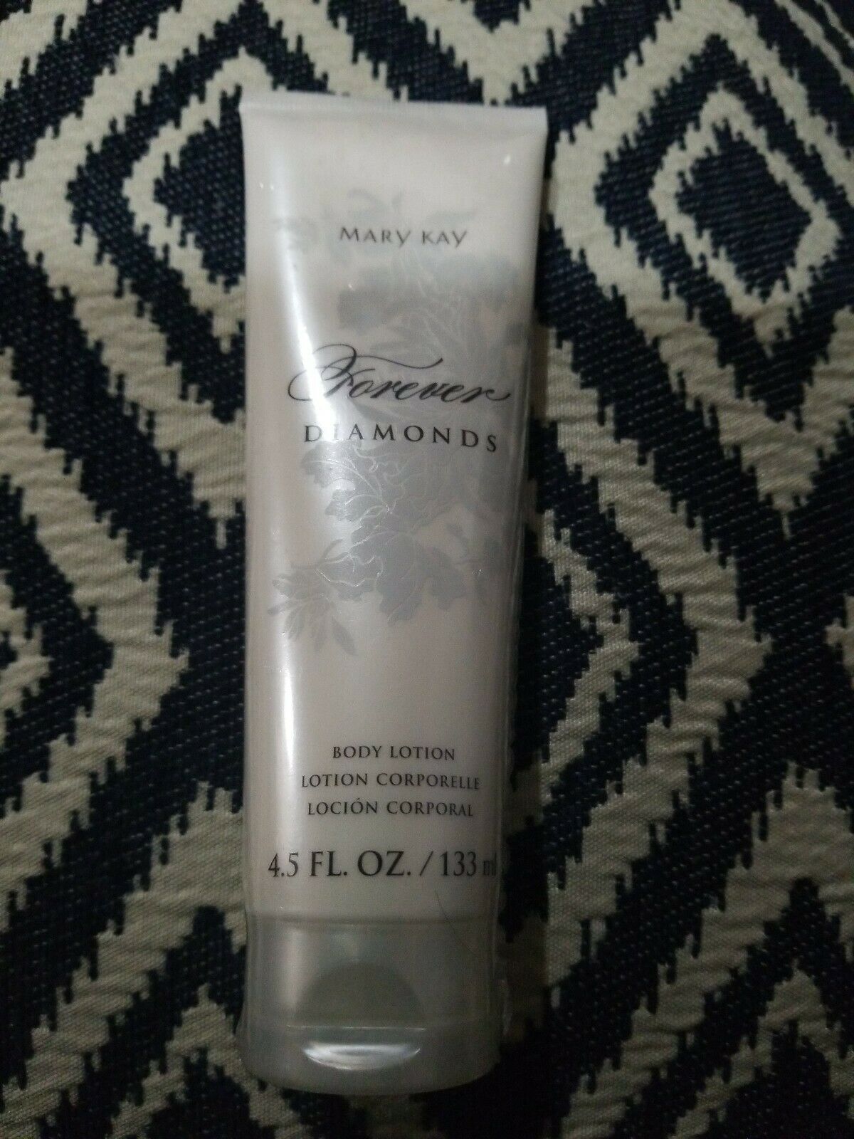 New & Sealed Mary Kay Forever Diamonds Body Lotion 4.5 fl oz ~ Quick Shipping