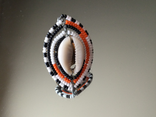 COWRIE BEADED RINGS
